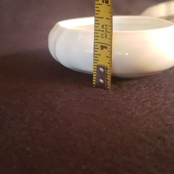 Vintage 1983 Avon "Memories... Are For Sharing" Porcelain Musical Trinket Box - Picture 9 of 15